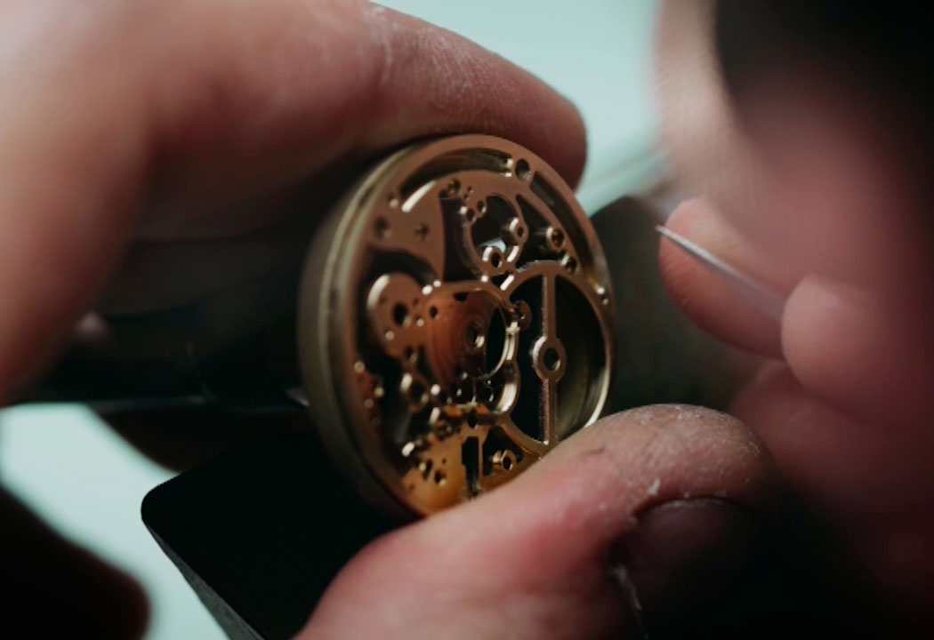 watchmaker beveling main plate